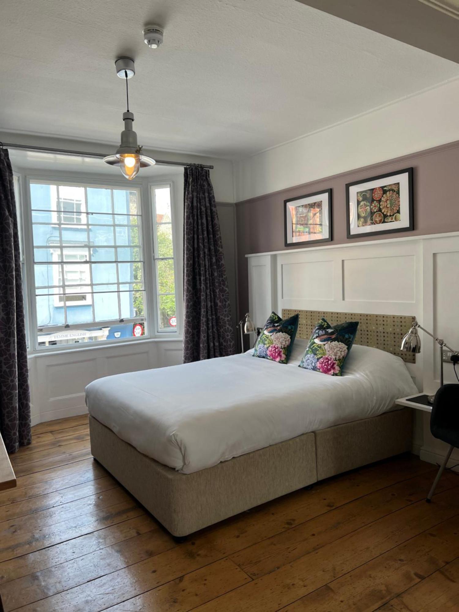 Bed and Breakfast White Horse Молдон Экстерьер фото