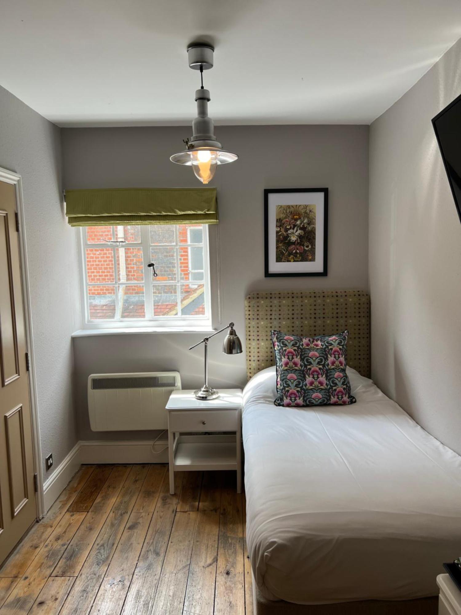 Bed and Breakfast White Horse Молдон Экстерьер фото